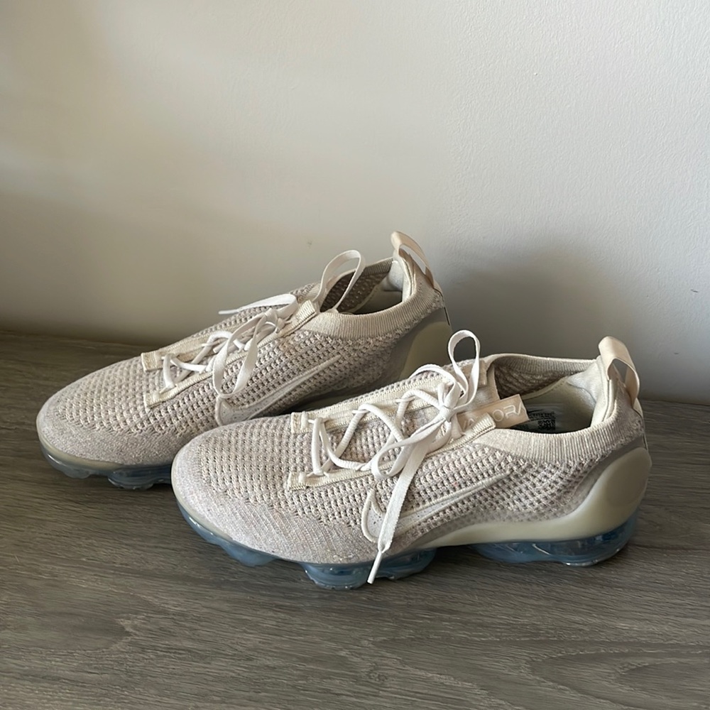 Brand new Nike shoes